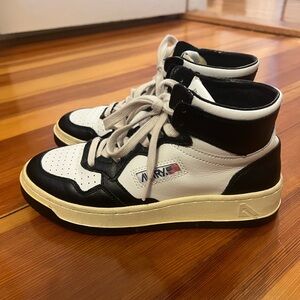Autry High Top Black and White